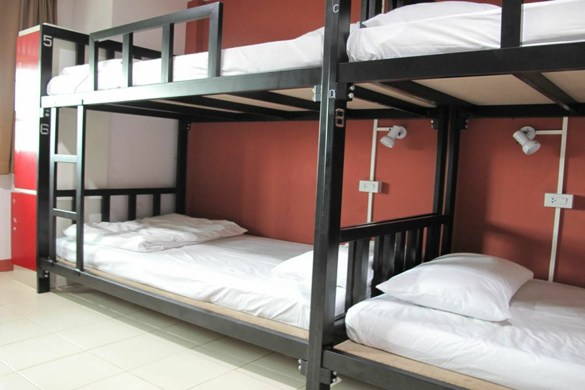 Rada Arak 79/4 Hostel Chiang Mai Buitenkant foto