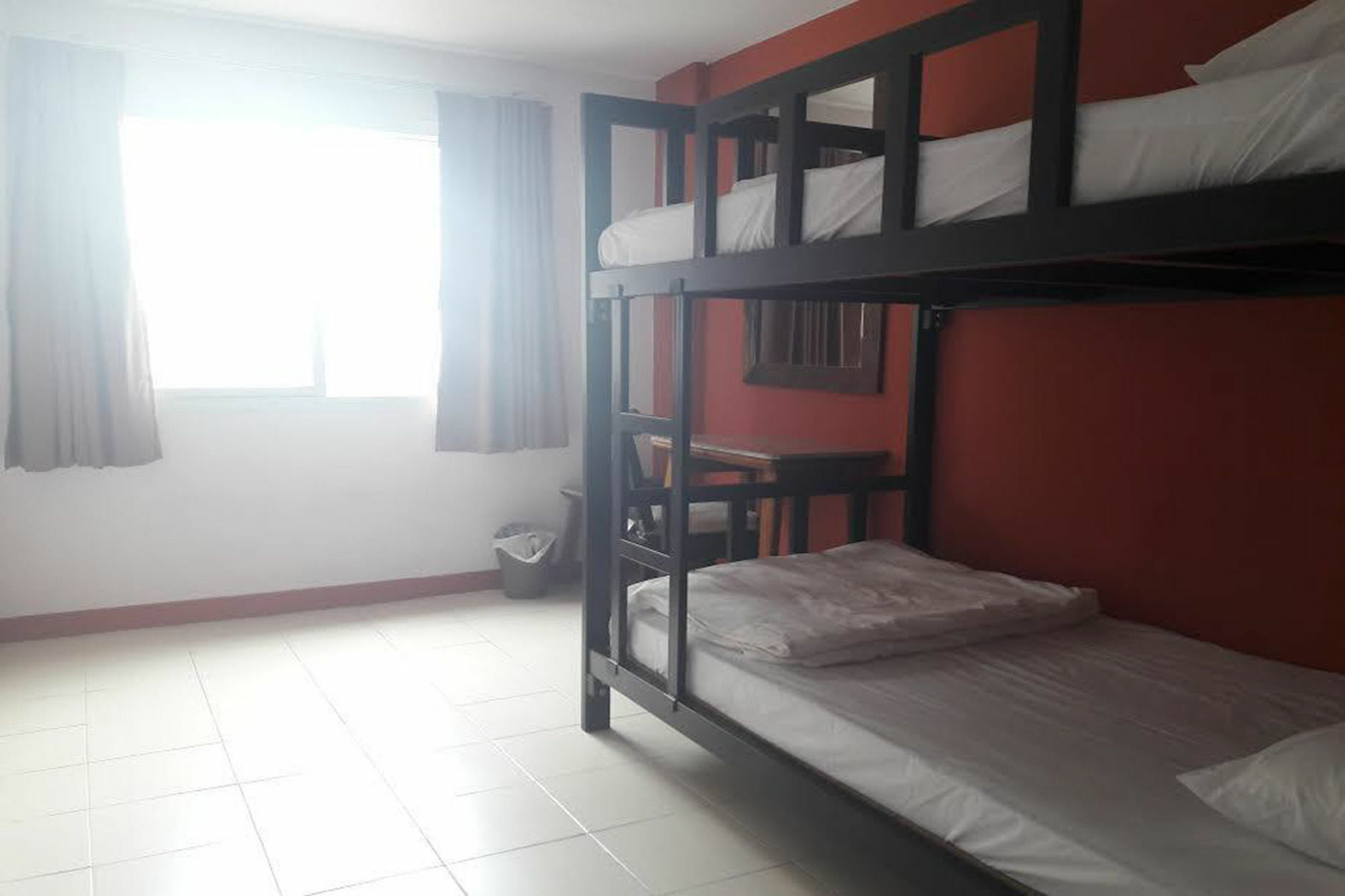 Rada Arak 79/4 Hostel Chiang Mai Buitenkant foto